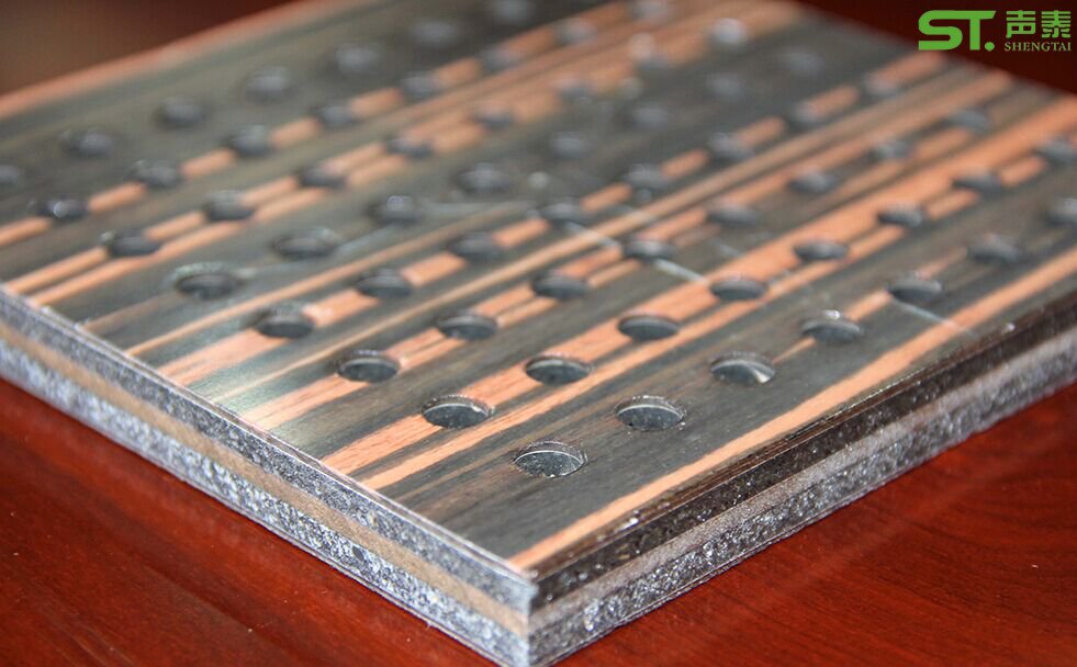 木皮復(fù)合圓孔吸音板(圖1) 木皮復(fù)合圓孔吸音板(圖1)